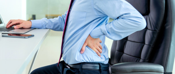 9 Ways to Minimize Back Pain at Your Desk